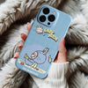 Coque iPhone Labubu avec Thème de Yoga Relaxant et Design Amusant