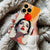 Coque iPhone Design Épuré avec Portrait Artistique et Éléments Abstraits