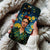 Coque iPhone Frida Kahlo avec Étoiles et Fleurs